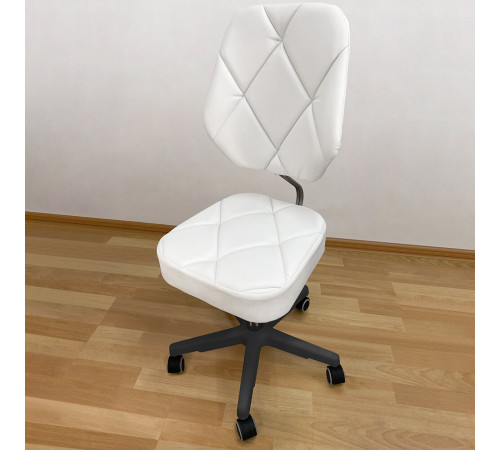 Стул мастера «Грэй» на черном пластмассовом каркасе